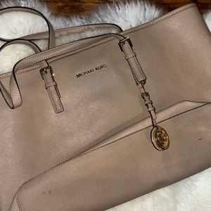 Michael kors tote